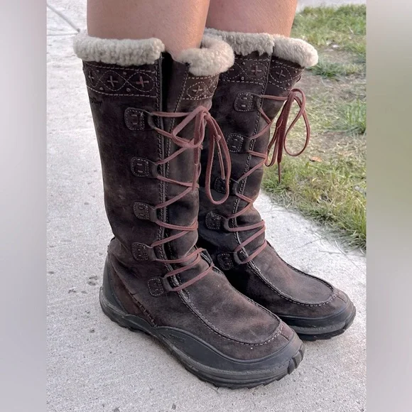 Cozy Lace-up Winter boots - Picture 1 of 10